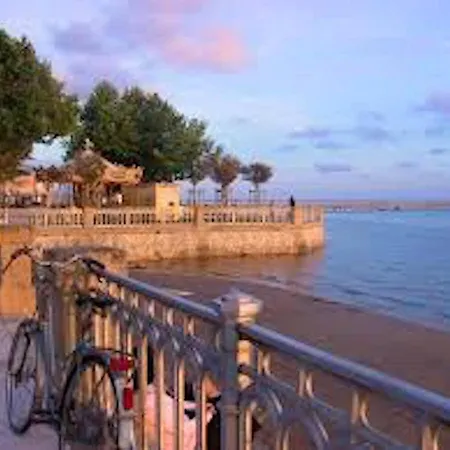 Vakantiehuis Holiday Avenue De Bordeaux